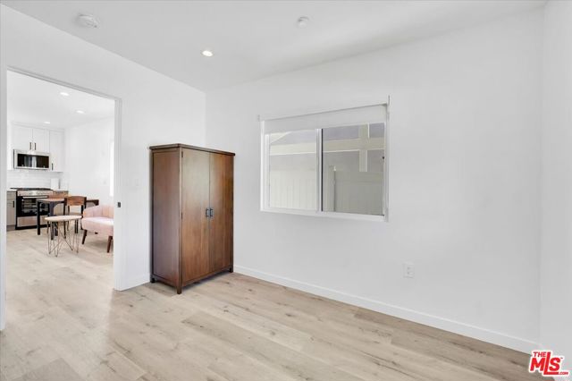 14642 Runnymede Street, Van Nuys CA: https://media.crmls.org/mediaz/93e7c339-d80f-4bf4-ad5b-f1901ebcf001.jpg