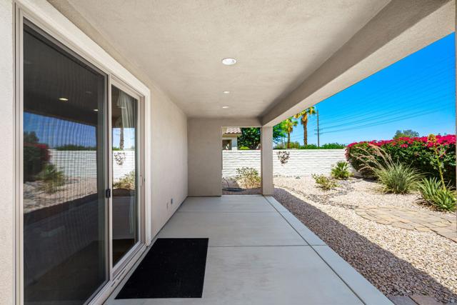 80208 Avd Linda Vista, Indio CA: https://media.crmls.org/mediaz/93e7d074-d9c1-4c4c-8472-3ccc38a5dea9.jpg