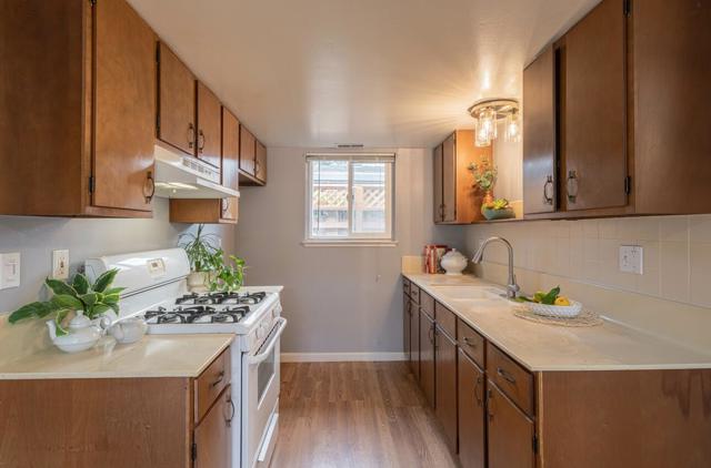 626 Ester Way, Watsonville CA: https://media.crmls.org/mediaz/93e7d31f-f5ce-4b26-b01c-02fd9fd79cfd.jpg