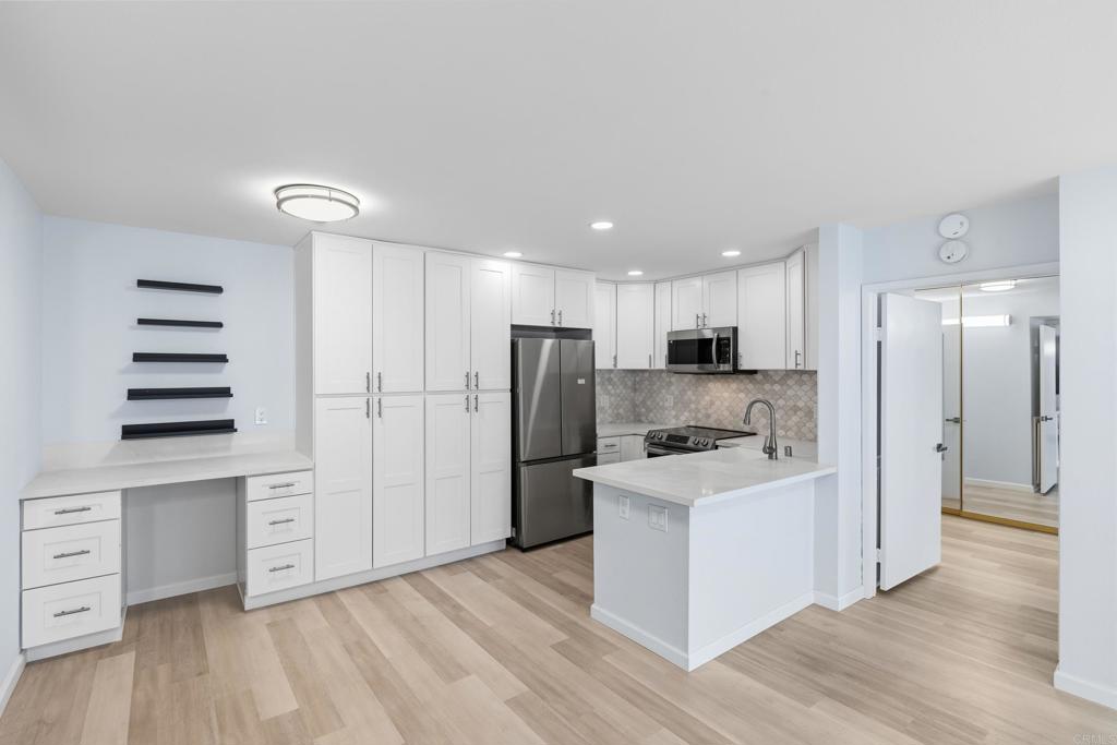 12555 Oaks North Drive #203