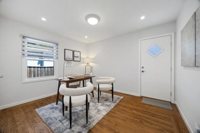 3755 Bay Road, Menlo Park CA: https://media.crmls.org/mediaz/93e8cd37-b322-421e-9bd8-a2c4eb5010da.jpg