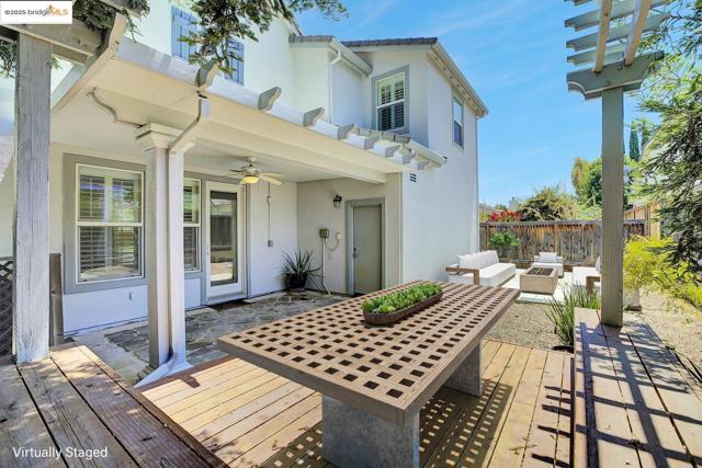 2743 Cathedral Cir, Brentwood CA: https://media.crmls.org/mediaz/93e996f9-8ee1-4f69-84f5-c3c2a780202c.jpg