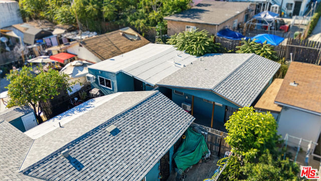 547 N St Louis Street, Los Angeles CA: https://media.crmls.org/mediaz/93ea99bb-b149-4f78-8105-93f05d9887f5.jpg