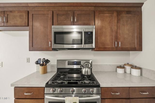 Image 12 of 58 For 9417 Petit Court