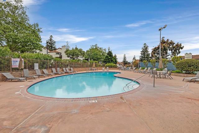 21109 Gary Dr, Hayward CA: https://media.crmls.org/mediaz/93eb25a1-0a3c-4e44-807c-5bafc9152c00.jpg