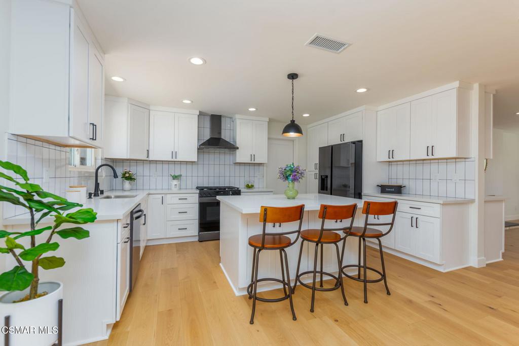 MLS #225003806 img 10