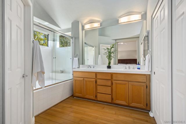 11311 Legacy Canyon Pl, San Diego CA: https://media.crmls.org/mediaz/93ed809b-1c34-4e92-ba10-c290bf3faab1.jpg