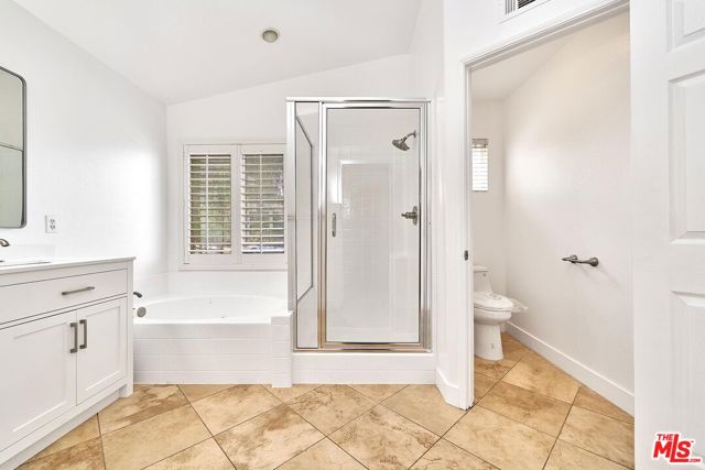 18802 Electra Court, Canyon Country CA: https://media.crmls.org/mediaz/93ede102-4add-4966-8091-f896d18e6718.jpg
