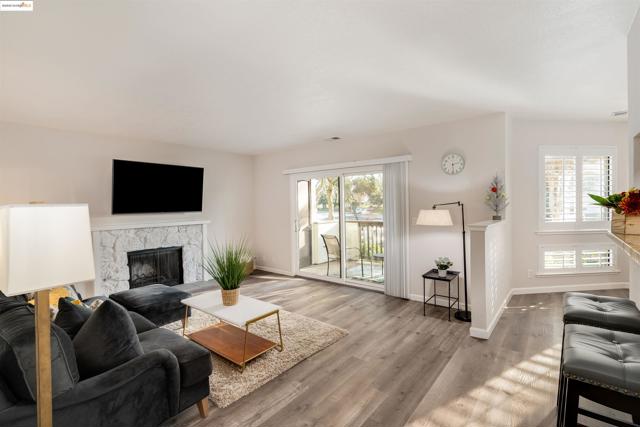 21071 Gary Dr, Hayward CA: https://media.crmls.org/mediaz/93ee0502-6ea3-497e-979f-fb5eabbd87f0.jpg