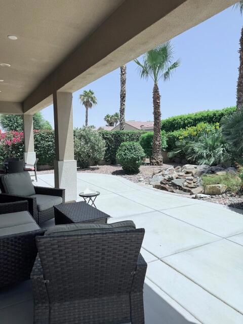81613 Avendia De Musica, Indio CA: https://media.crmls.org/mediaz/93ee2686-3402-4210-9da0-5915ceccee55.jpg