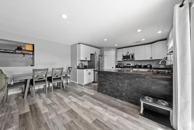 Detail Gallery Image 10 of 49 For 1482 Ridgeline Ct, San Diego,  CA 92154 - 5 Beds | 3 Baths