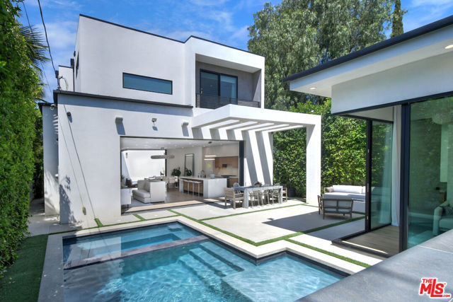 5316 Lennox, Sherman Oaks CA: https://media.crmls.org/mediaz/93ee5445-7bed-43b9-abd6-2f1ff76c53ca.jpg