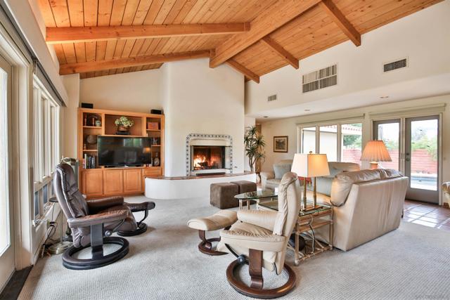 181 Montezuma Dr, Borrego Springs CA: https://media.crmls.org/mediaz/93eeada7-77e8-4600-81b1-7699c1b39883.jpg