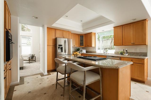 Detail Gallery Image 9 of 28 For 14014 Calle Cardenas, San Diego,  CA 92130 - 4 Beds | 2/1 Baths