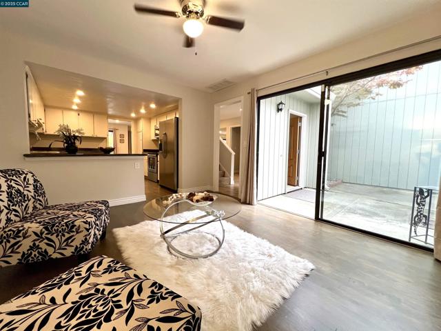 5239 Riverdale Ct., Pleasanton CA: https://media.crmls.org/mediaz/93eef436-5b51-423b-a629-66f9baf00104.jpg