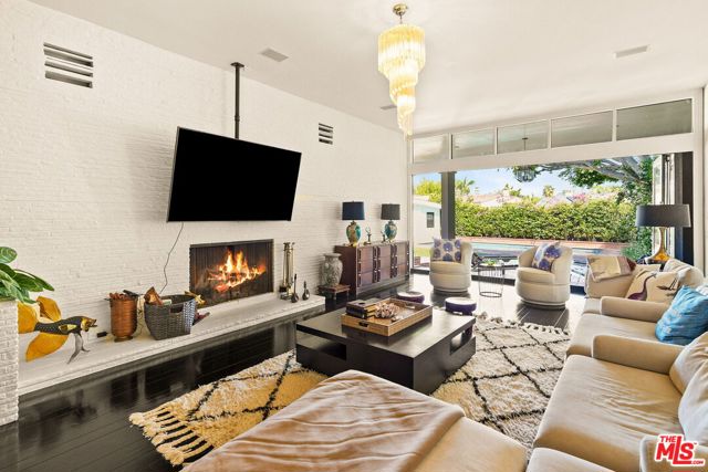 2324 N Vermont Avenue, Los Angeles CA: https://media.crmls.org/mediaz/93ef4965-9061-4fb6-aa33-d559f5b59dc0.jpg