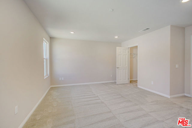 372 AUTUMN PATH Lane photo 7