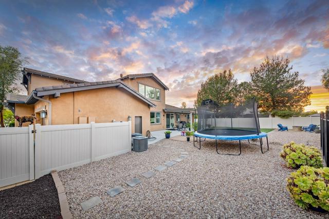 Detail Gallery Image 35 of 52 For 14128 Winged Foot Cir, Valley Center,  CA 92082 - 5 Beds | 4/1 Baths