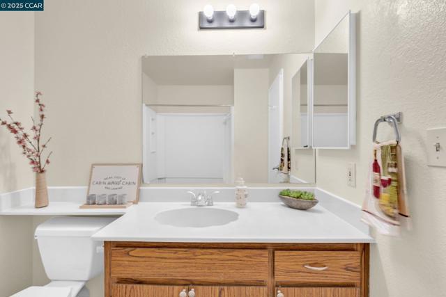 3641 Clayton Rd, Concord CA: https://media.crmls.org/mediaz/93f07227-a3cf-45ad-8734-c6059a0efa0f.jpg