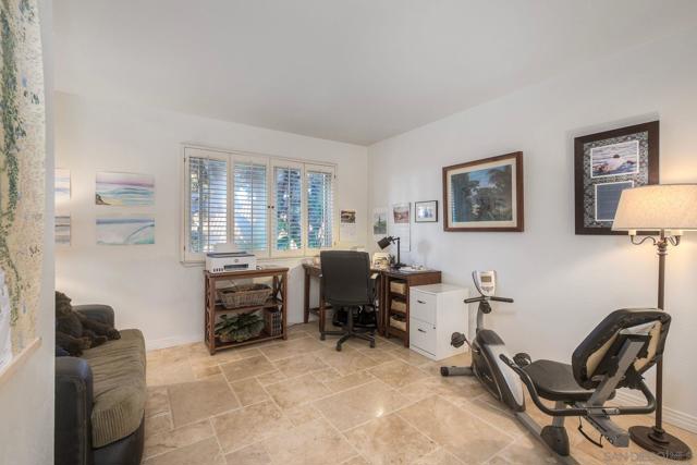 Bedroom/office