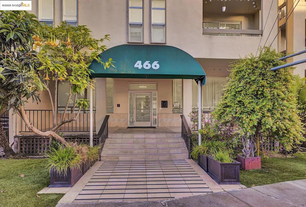 466 Crescent St #115