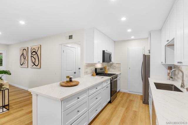 Image 12 of 38 For 16656 Orilla Dr