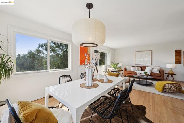 6827 Ridgewood Dr., Oakland CA: https://media.crmls.org/mediaz/93f3a262-598c-4904-a589-b5562ddd418d.jpg