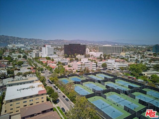 853 S Le Doux Road, Los Angeles CA: https://media.crmls.org/mediaz/93f3e0c6-c257-4449-810b-ec2d43ed7611.jpg