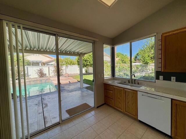 230 Strada Fortuna, Palm Desert CA: https://media.crmls.org/mediaz/93f445ee-4926-4962-9b31-23bdbc22d1fa.jpg