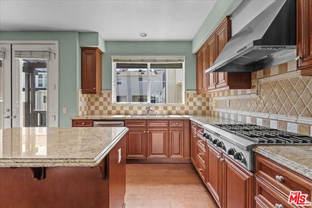 6010 Celedon, Playa Vista CA: https://media.crmls.org/mediaz/93f54e02-dda6-4fb2-bdc3-32a3d5c356ea.jpg