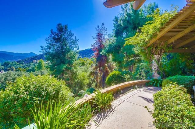 15731 Pauma Valley Dr., Pauma Valley CA: https://media.crmls.org/mediaz/93f5b863-cdcc-438a-9f31-bf0d050a2bcc.jpg