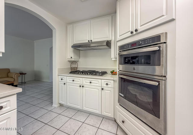 1768 Fox Springs Circle, Newbury Park CA: https://media.crmls.org/mediaz/93f5dac9-4584-48c2-9732-21787996ee89.jpg