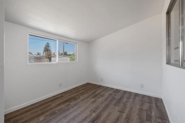 384 E Gail Avenue, Tulare CA: https://media.crmls.org/mediaz/93f6e1ea-2c52-44f8-b4a3-21afd78309a3.jpg