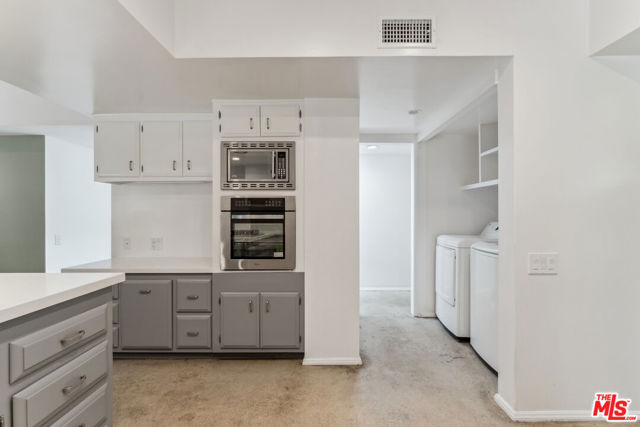 13443 Bayliss Road, Los Angeles CA: https://media.crmls.org/mediaz/93f78405-18d1-42cd-b49f-c16e373a9d91.jpg