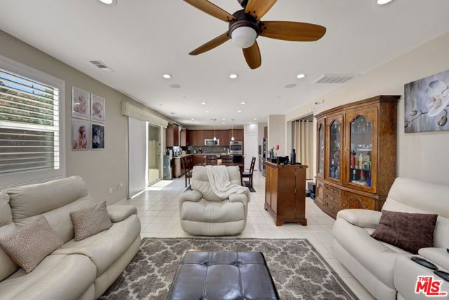 17064 Cantlay Street, Van Nuys CA: https://media.crmls.org/mediaz/93f82b28-66d4-403b-98b5-426fdf29ddd4.jpg