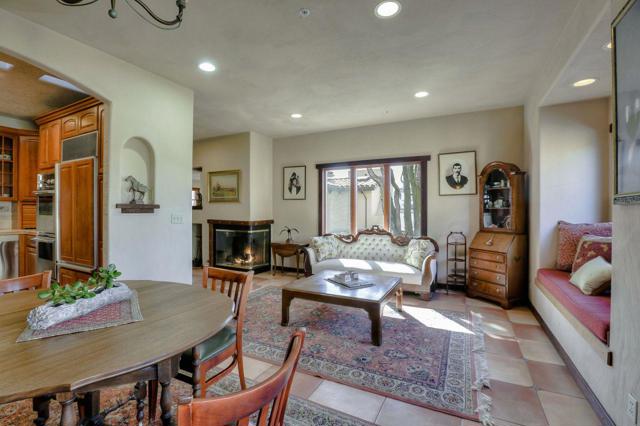 725 Correas Street, Half Moon Bay CA: https://media.crmls.org/mediaz/93f9071d-e09c-4650-b424-77144a817e0a.jpg