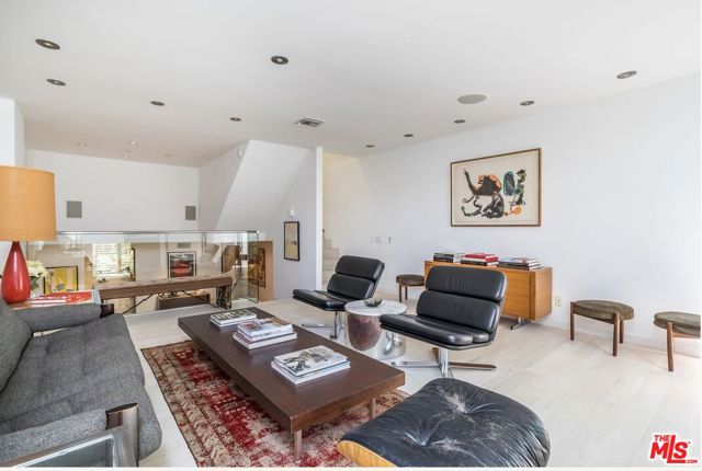 1033 Carol Drive, T9 photo 3