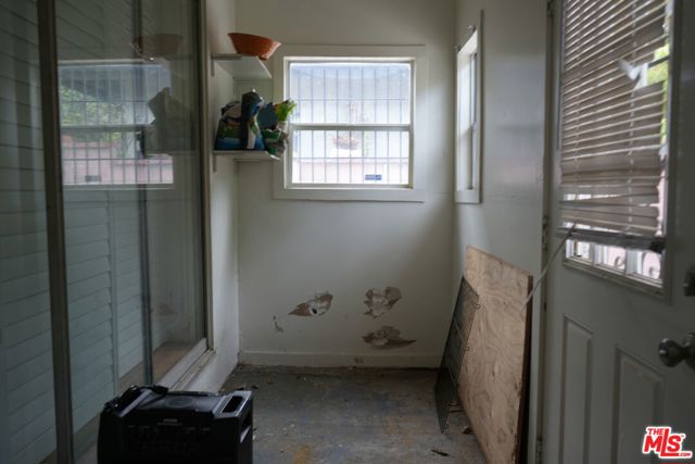1819 W 129th Street, Gardena CA: https://media.crmls.org/mediaz/93fa2bdf-20c8-443c-a09f-6990b2a3159f.jpg