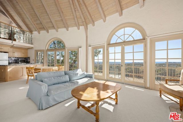 Drew Fenton | 1041 Somera Road Los Angeles CA | MLS: 7410994 Drew Fenton | 1041 Somera Road Los Angeles CA | MLS: 7410994