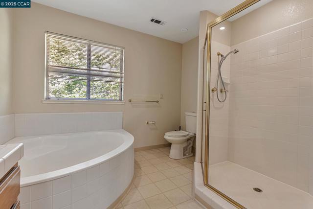 32 Shoal Dr, Vallejo CA: https://media.crmls.org/mediaz/93fa3a5a-9720-4e68-b3ed-806670a3812e.jpg