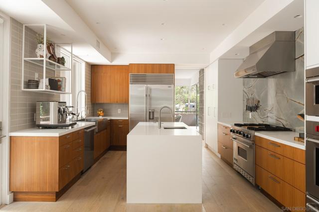 404 Pine Needles, Del Mar CA: https://media.crmls.org/mediaz/93facb56-28bd-4be7-9bbc-6001457ad158.jpg