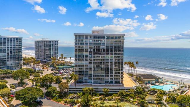 1780 Avenida Del Mundo, Coronado CA: https://media.crmls.org/mediaz/93fb4a4e-c7aa-4149-9107-6d33d94af370.jpg