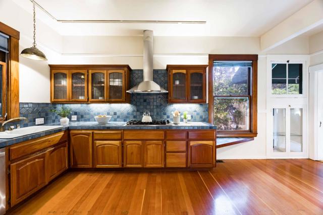 789 University Avenue, Palo Alto CA: https://media.crmls.org/mediaz/93fc0fa6-f568-4d67-9d73-1e78aaf18d35.jpg