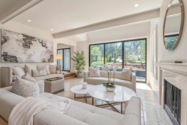 700 Sand Hill Circle, Menlo Park CA: https://media.crmls.org/mediaz/93fc1a76-cdac-419a-9f24-a8bda7014291.jpg