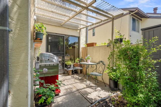 2005 Parrott Drive, San Mateo CA: https://media.crmls.org/mediaz/93fd0741-641c-4743-9294-49fb330c0937.jpg