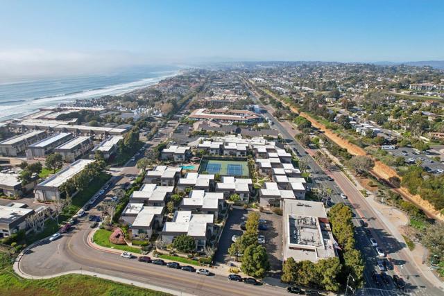 872 S Sierra Ave, Solana Beach CA: https://media.crmls.org/mediaz/93fd245c-31e8-4231-91e3-342616ffbf5c.jpg