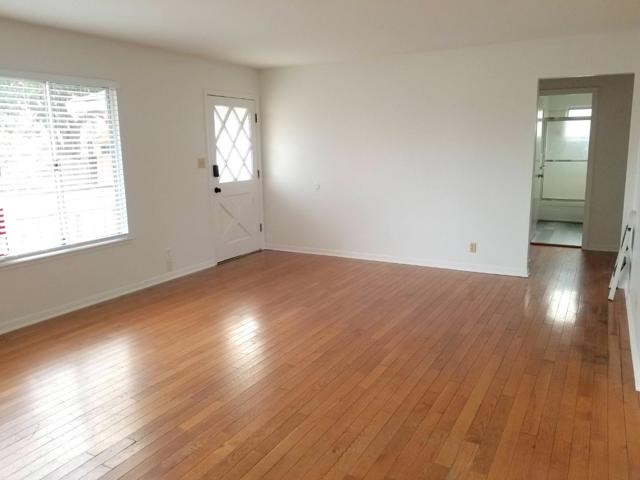 15061508 Kentfield Avenue, Redwood City CA: https://media.crmls.org/mediaz/93fd3c01-066f-4566-b658-e4f52aa5be3e.jpg