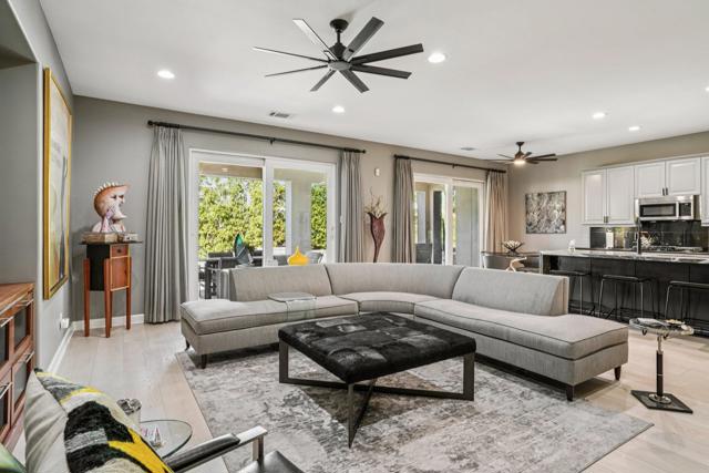 74080 Portola Pointe Lane, Palm Desert CA: https://media.crmls.org/mediaz/93fd47a9-3932-4c8c-bc59-f55c93016457.jpg