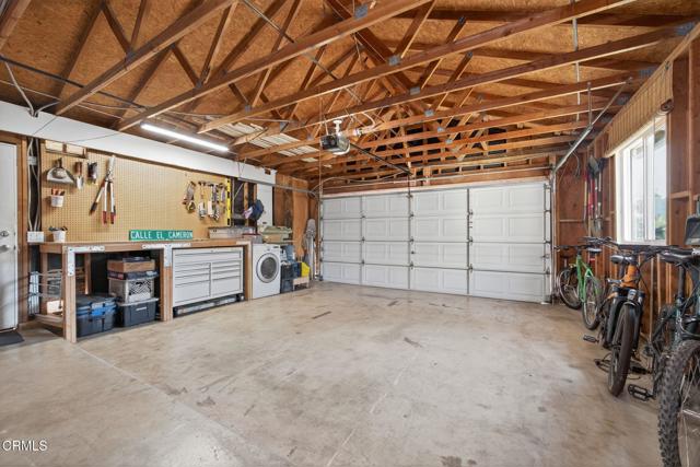 11881 Silver Spur Street, Ojai CA: https://media.crmls.org/mediaz/93fd9a2c-f919-4f4d-91c9-214f29694614.jpg