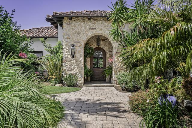 15823 The River Trail, Rancho Santa Fe CA: https://media.crmls.org/mediaz/93fde0c9-7847-4380-bf2c-c82f04b4fb10.jpg